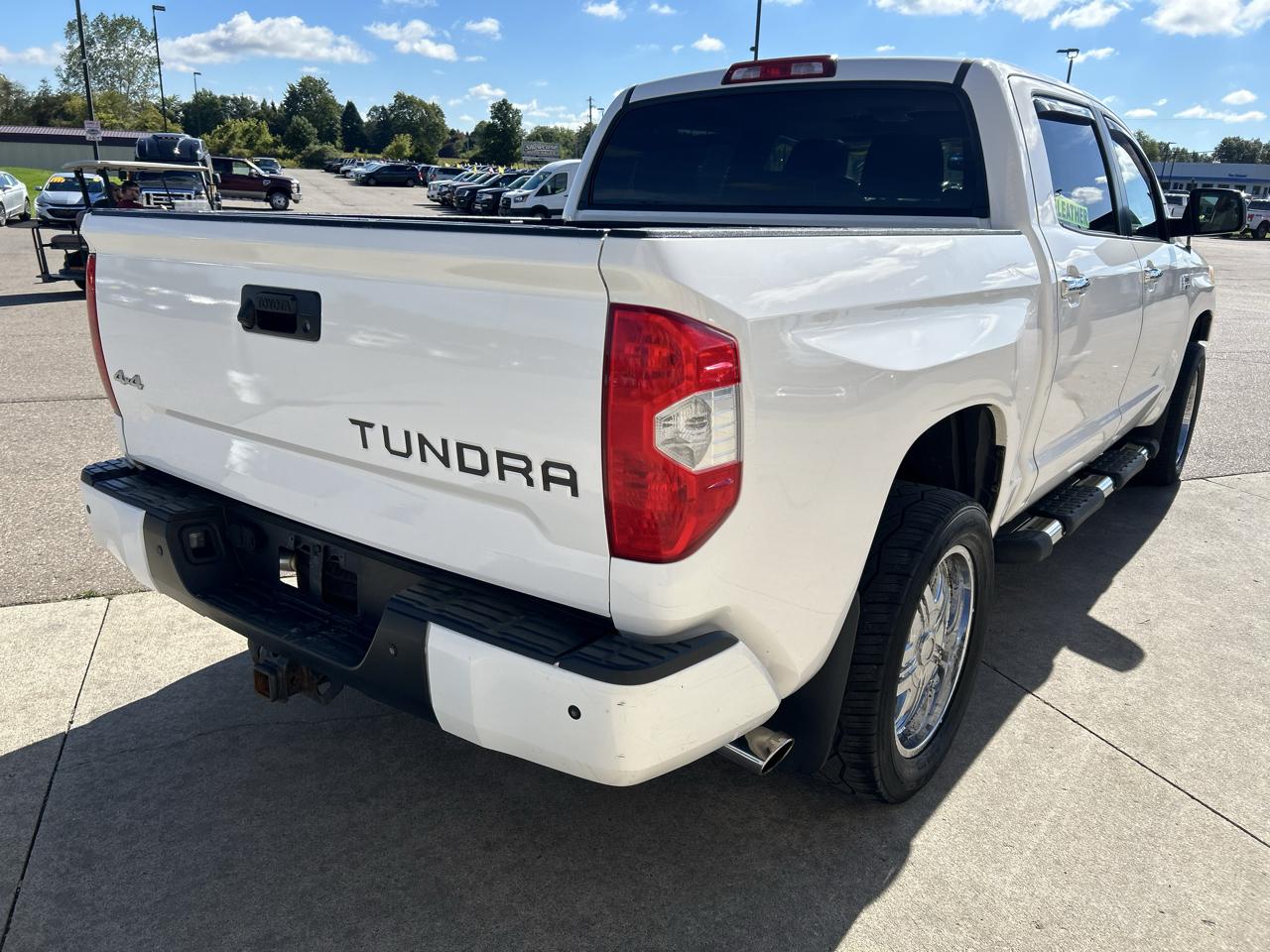 Toyota Tundra 4WD Truck CrewMax 5.7L V8 6-Spd AT Platinum (Natl) 2016