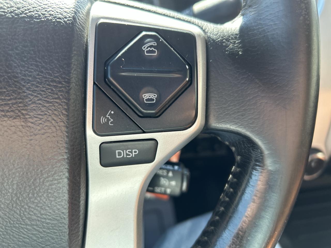 Toyota Tundra 4WD Truck CrewMax 5.7L V8 6-Spd AT Platinum (Natl) 2016