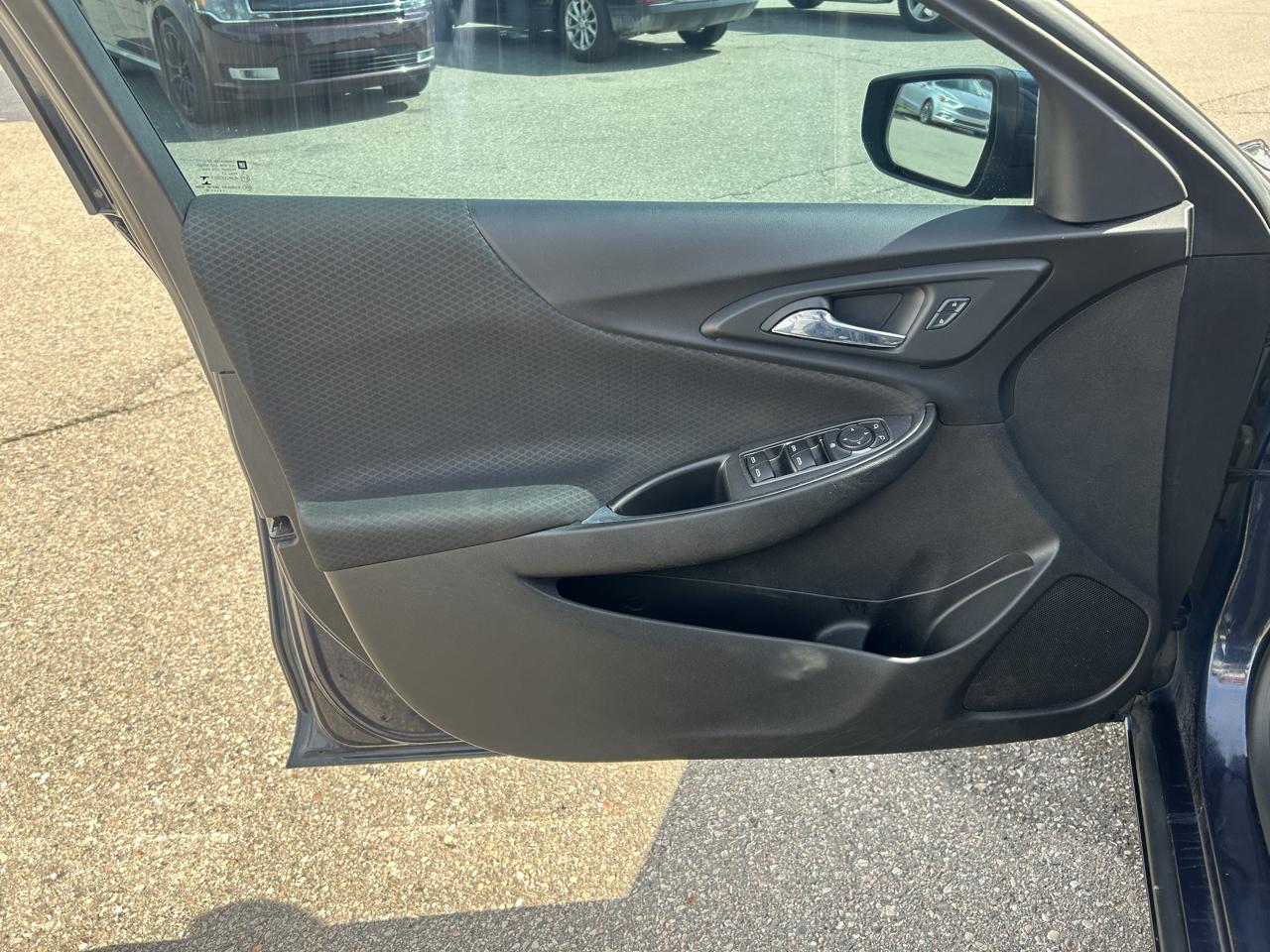 Chevrolet Malibu 4dr Sdn LT w/1LT 2016