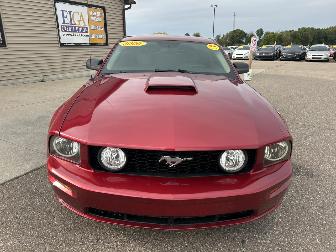Ford Mustang 2dr Cpe GT Deluxe 2006