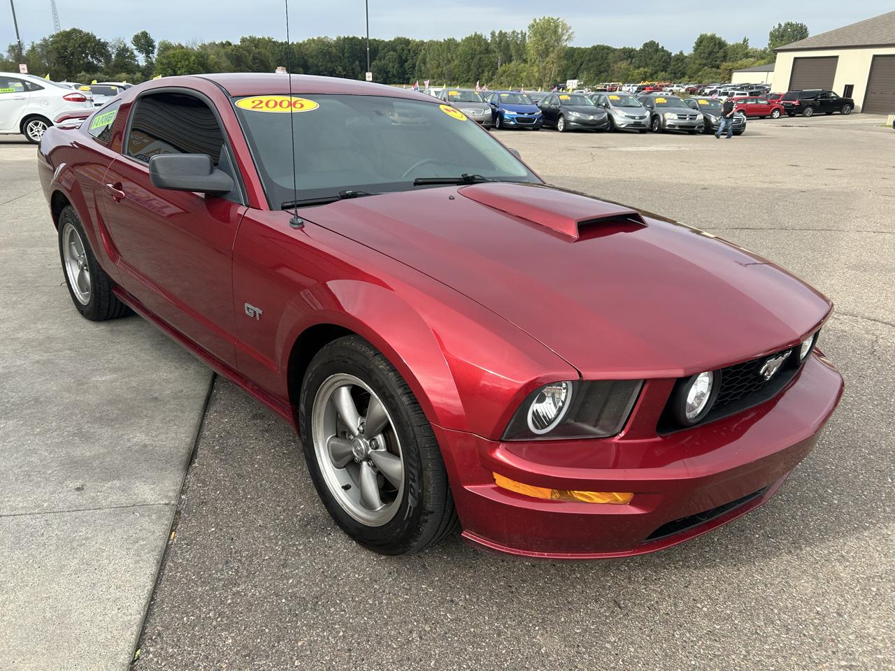Ford Mustang 2dr Cpe GT Deluxe 2006