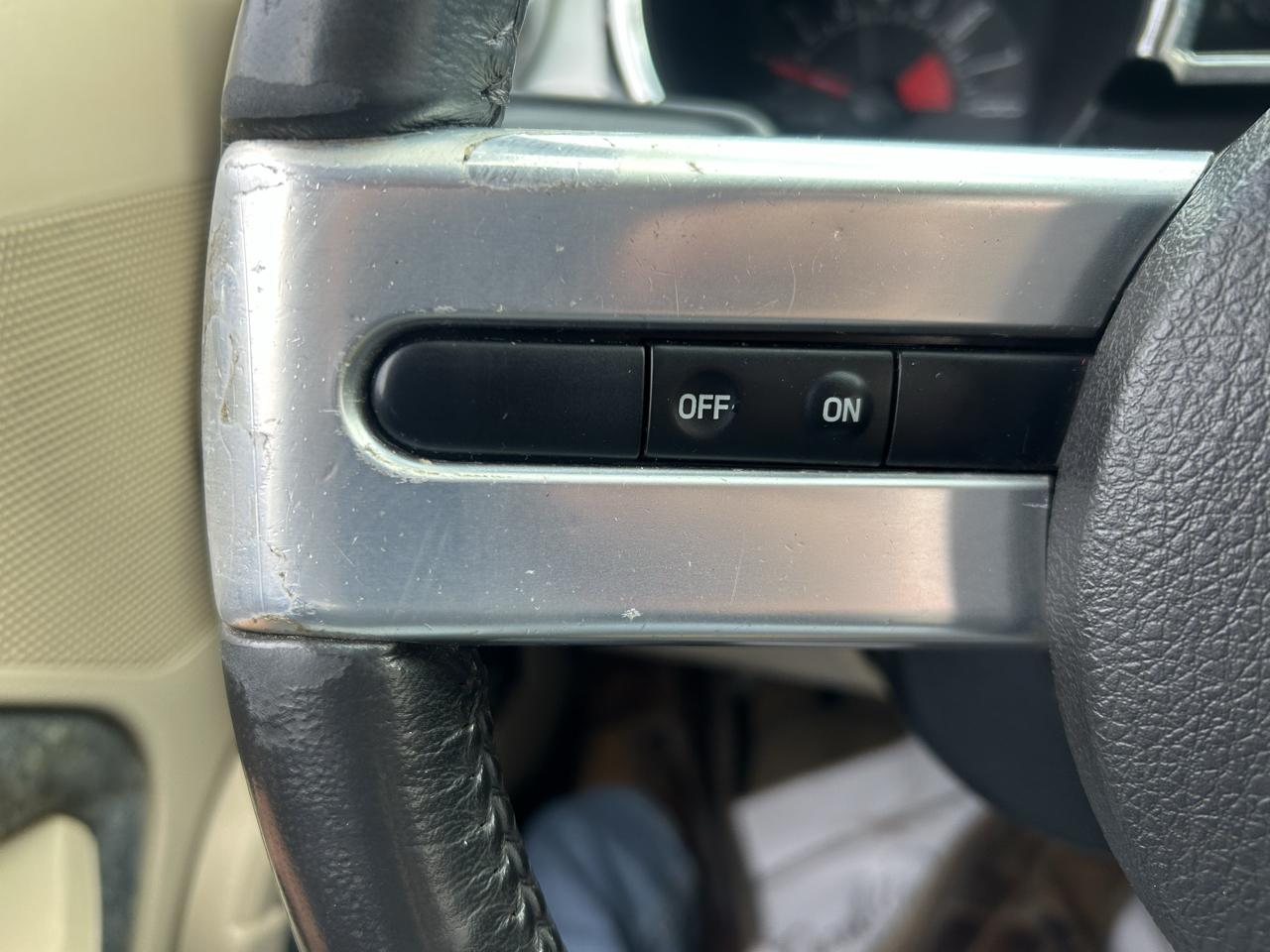 Ford Mustang 2dr Cpe GT Deluxe 2006