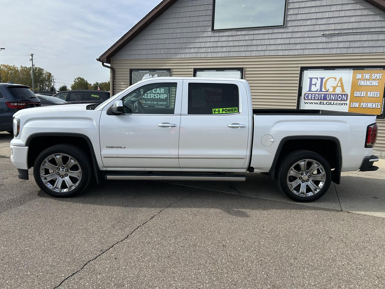 GMC Sierra 1500 4WD Crew Cab 143.5" Denali 2018