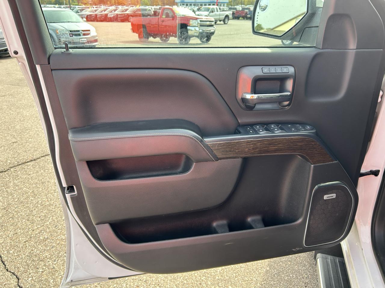 GMC Sierra 1500 4WD Crew Cab 143.5" Denali 2018