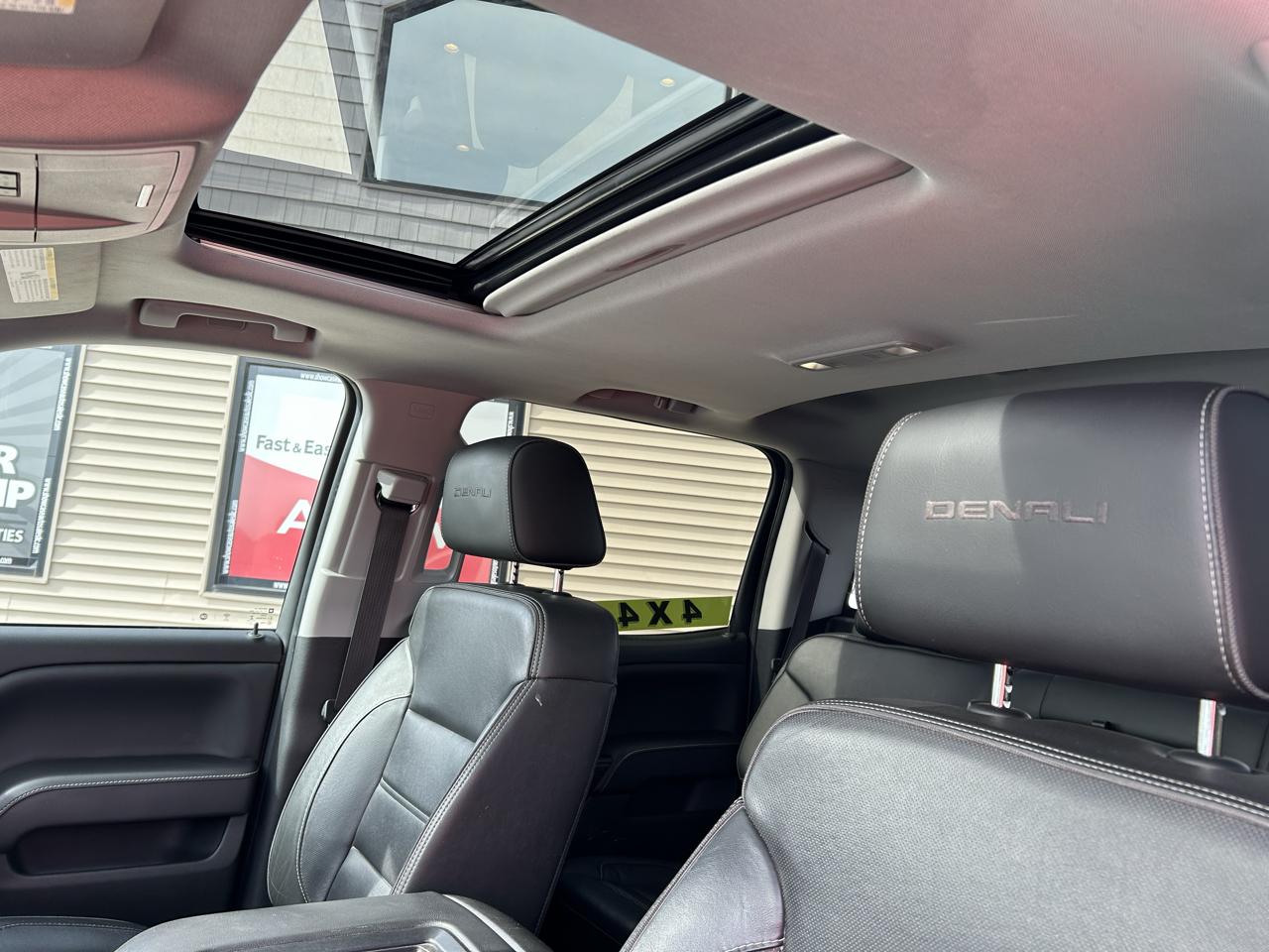 GMC Sierra 1500 4WD Crew Cab 143.5" Denali 2018