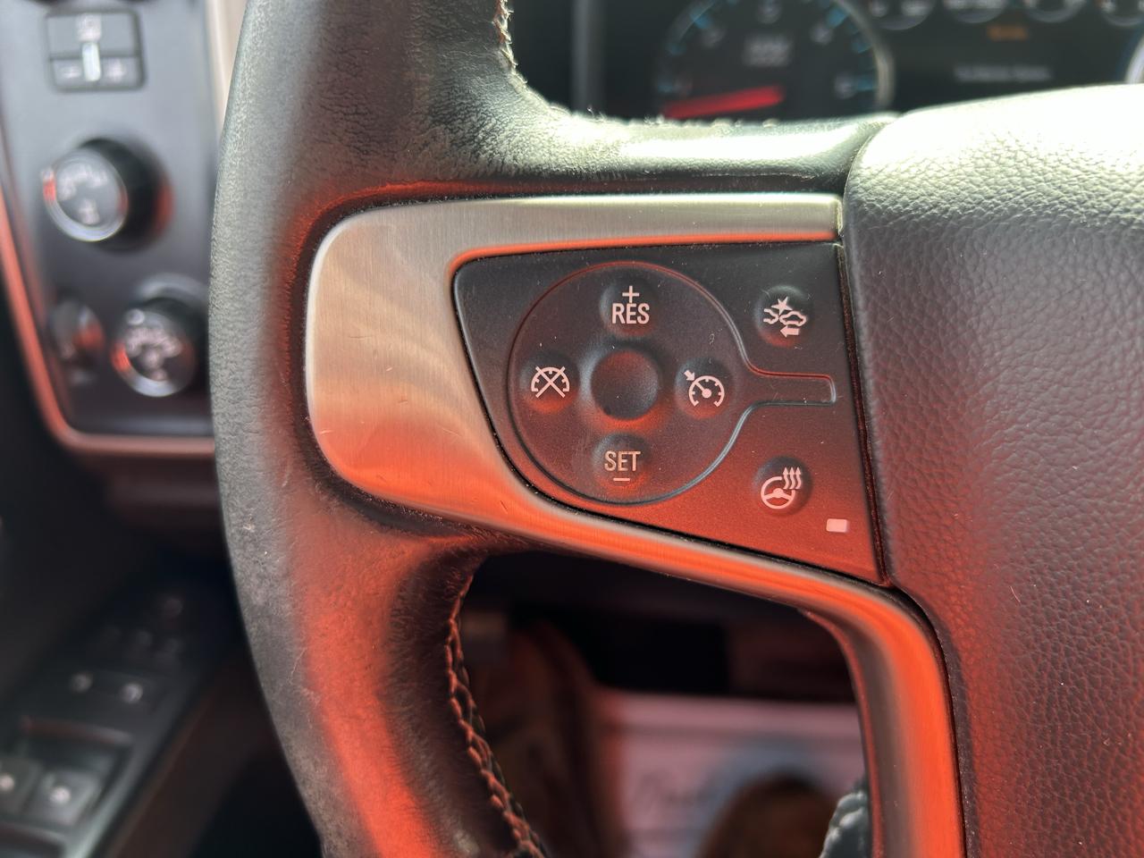 GMC Sierra 1500 4WD Crew Cab 143.5" Denali 2018