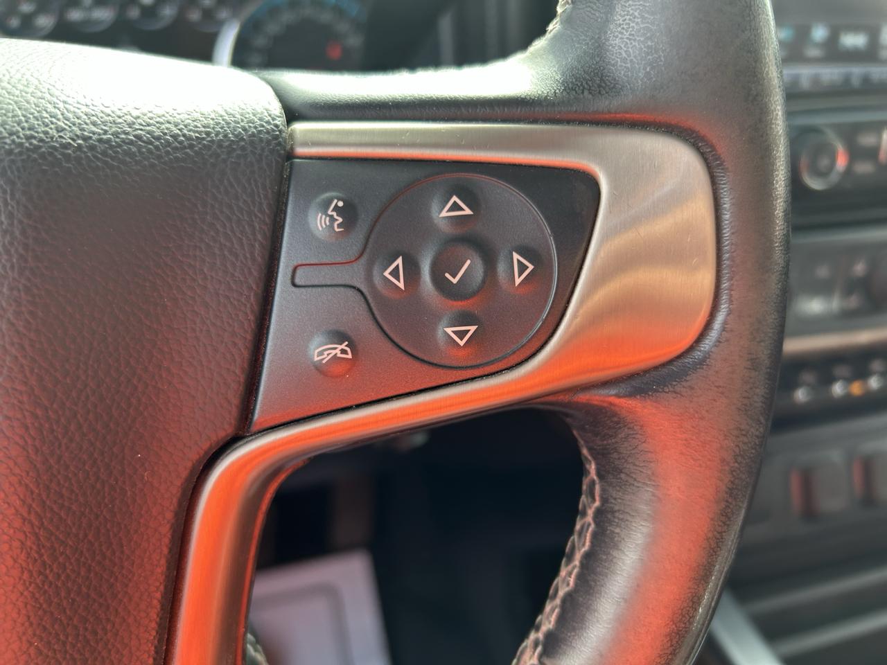 GMC Sierra 1500 4WD Crew Cab 143.5" Denali 2018
