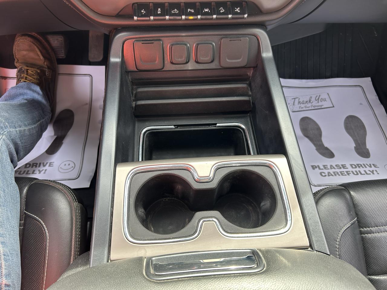 GMC Sierra 1500 4WD Crew Cab 143.5" Denali 2018