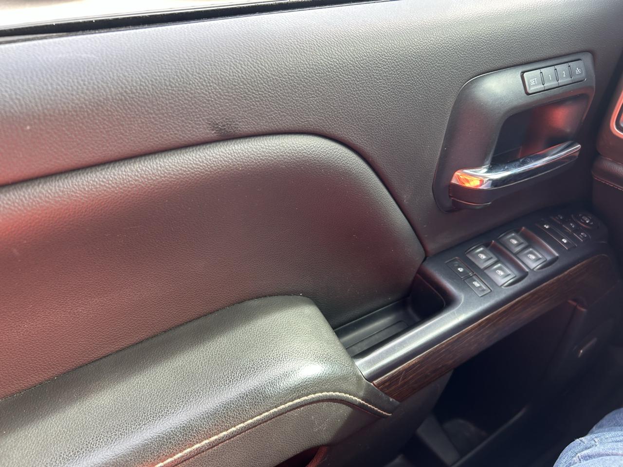GMC Sierra 1500 4WD Crew Cab 143.5" Denali 2018