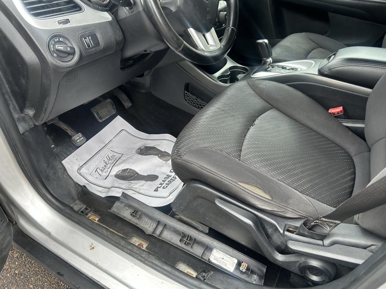 Dodge Journey FWD 4dr SXT 2012