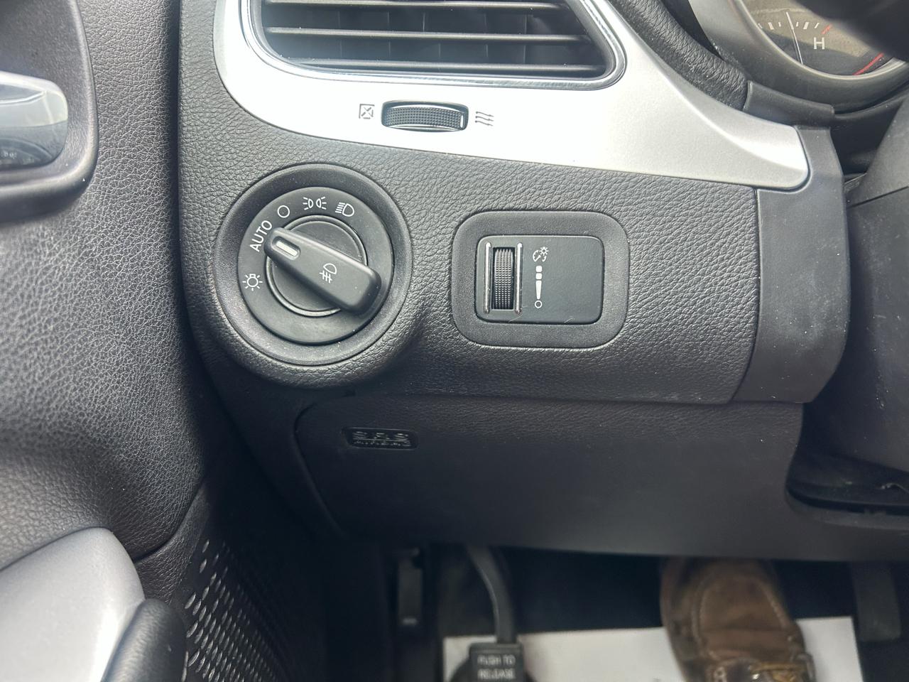 Dodge Journey FWD 4dr SXT 2012