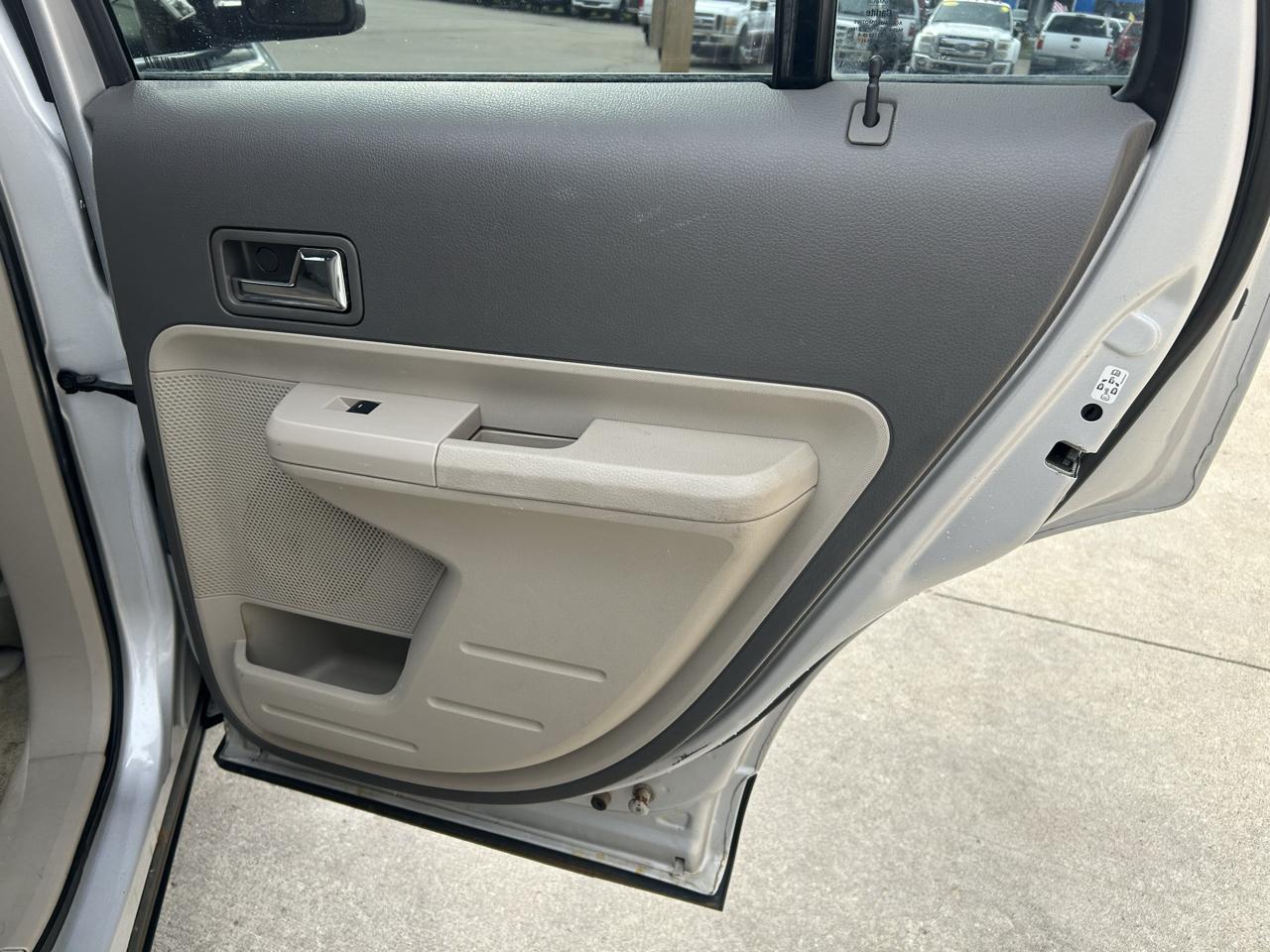 Ford Edge 4dr SEL FWD 2010