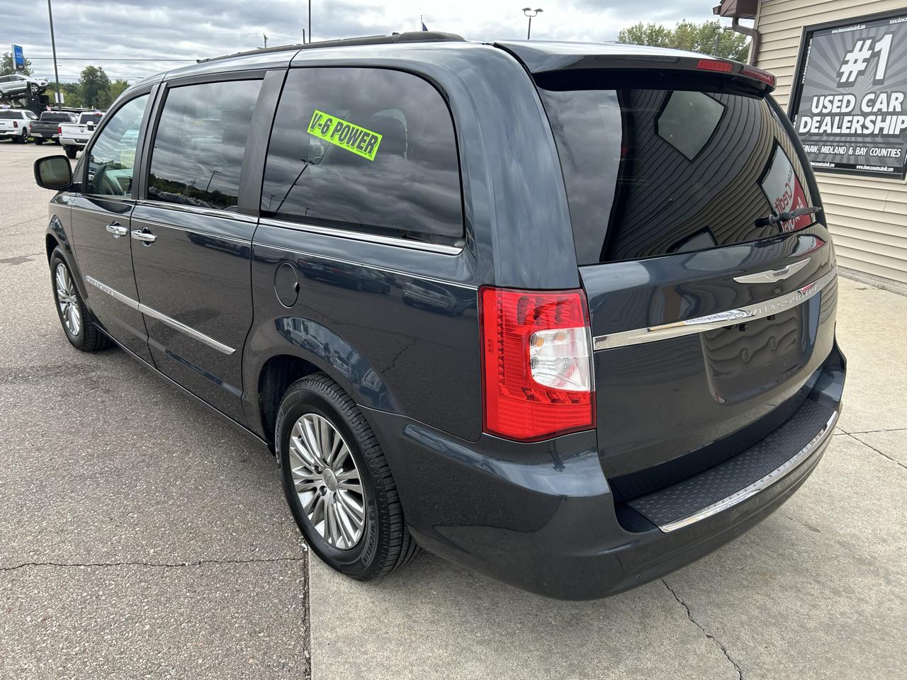 Chrysler Town & Country 4dr Wgn Touring-L 2013