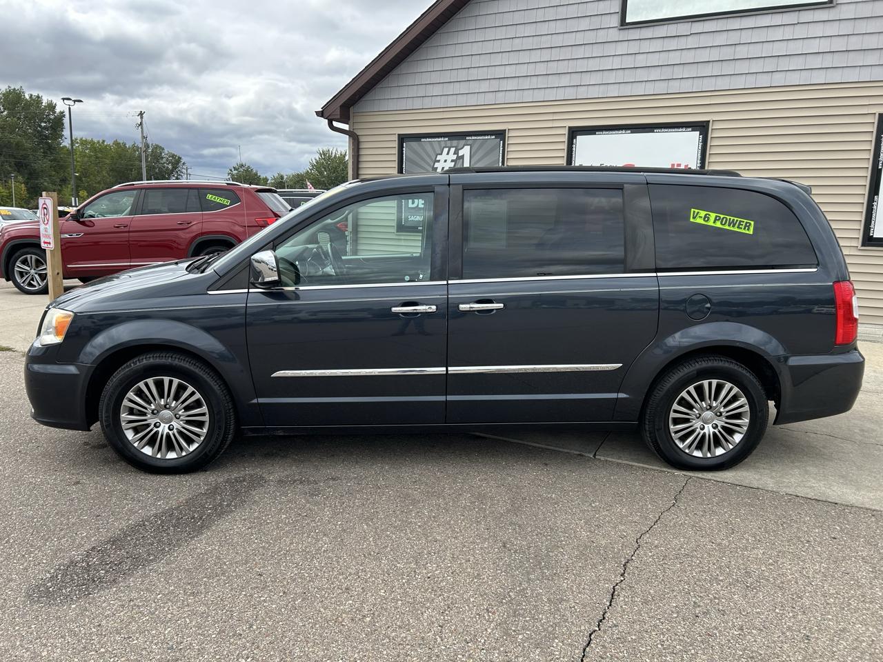 Chrysler Town & Country 4dr Wgn Touring-L 2013