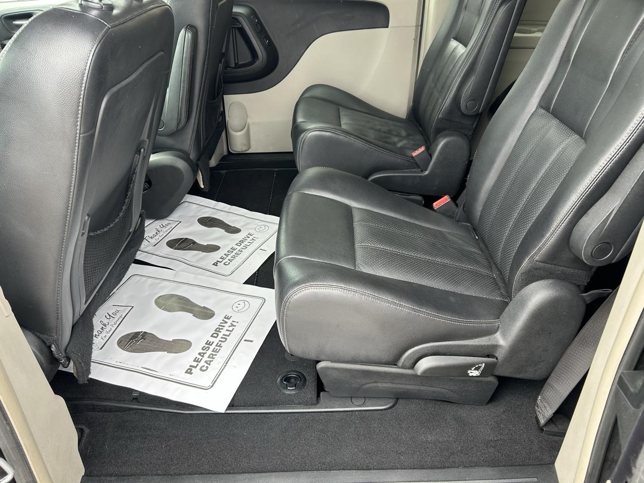 Chrysler Town & Country 4dr Wgn Touring-L 2013