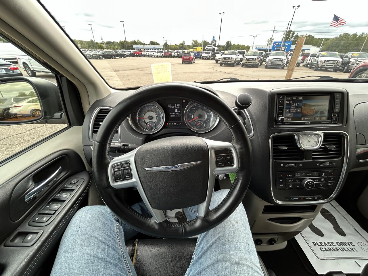 Chrysler Town & Country 4dr Wgn Touring-L 2013