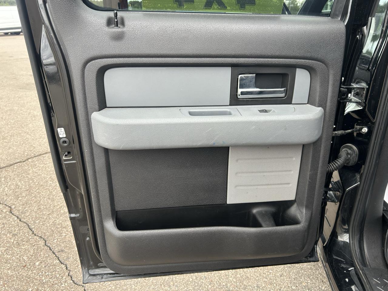 Ford F-150 4WD SuperCrew 145" XLT 2013