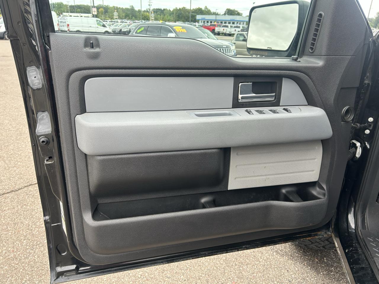 Ford F-150 4WD SuperCrew 145" XLT 2013