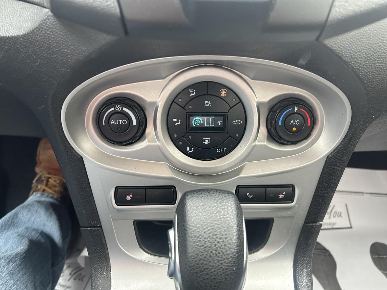 Ford Fiesta SE Sedan 2017