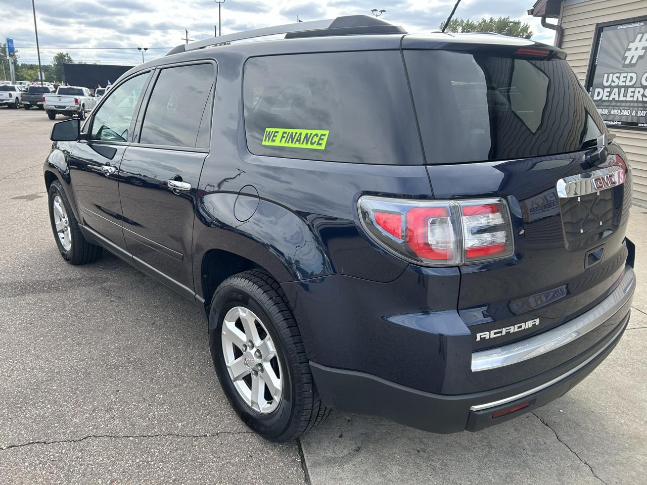 GMC Acadia FWD 4dr SLE w/SLE-1 2015