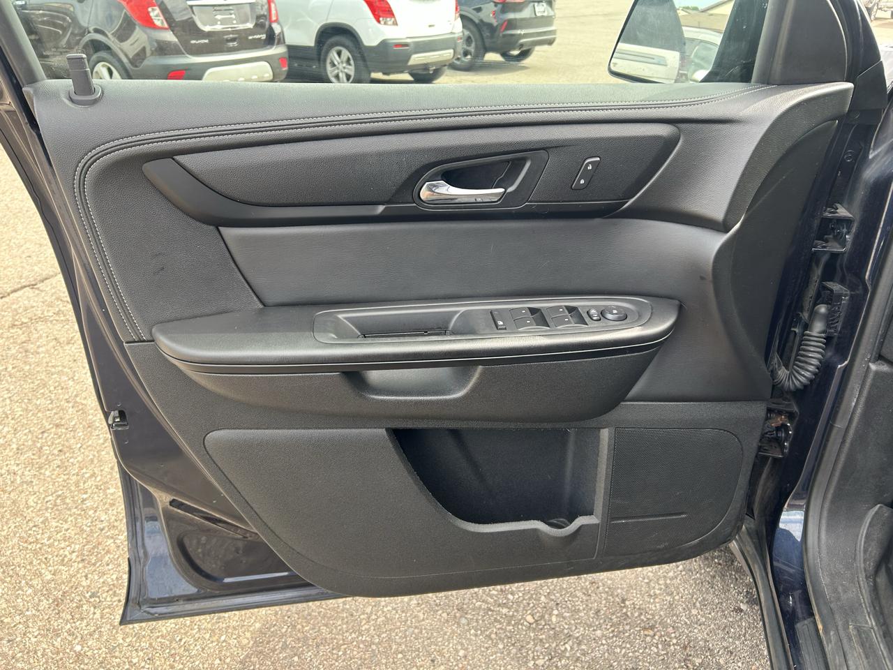 GMC Acadia FWD 4dr SLE w/SLE-1 2015