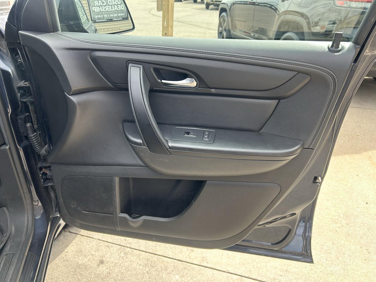 GMC Acadia FWD 4dr SLE w/SLE-1 2015
