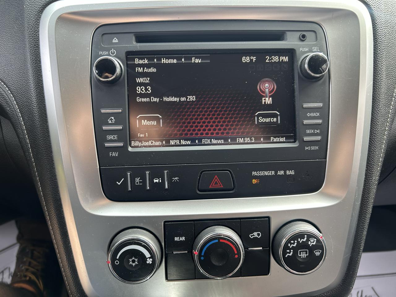 GMC Acadia FWD 4dr SLE w/SLE-1 2015