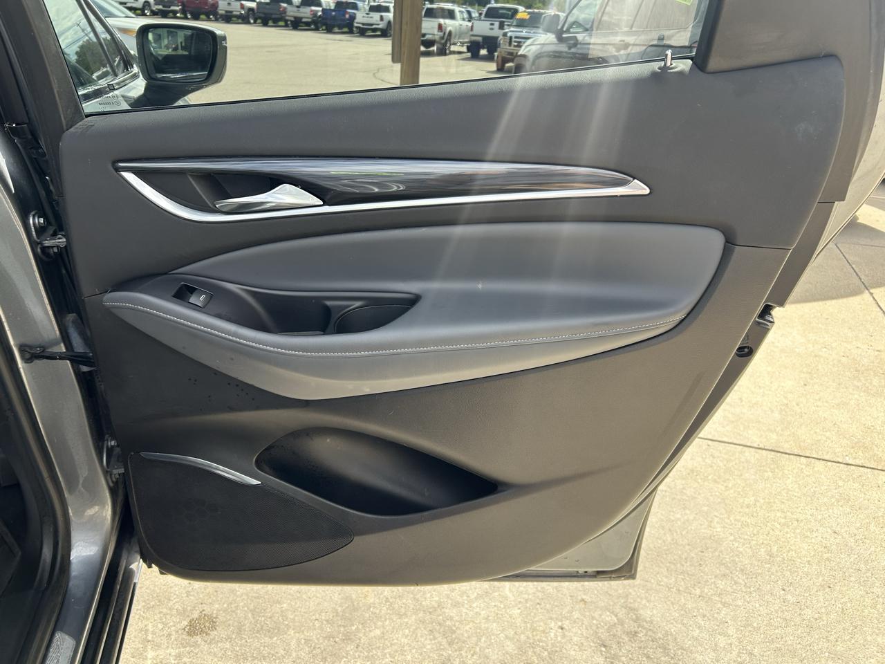 Buick Enclave FWD 4dr Essence 2018