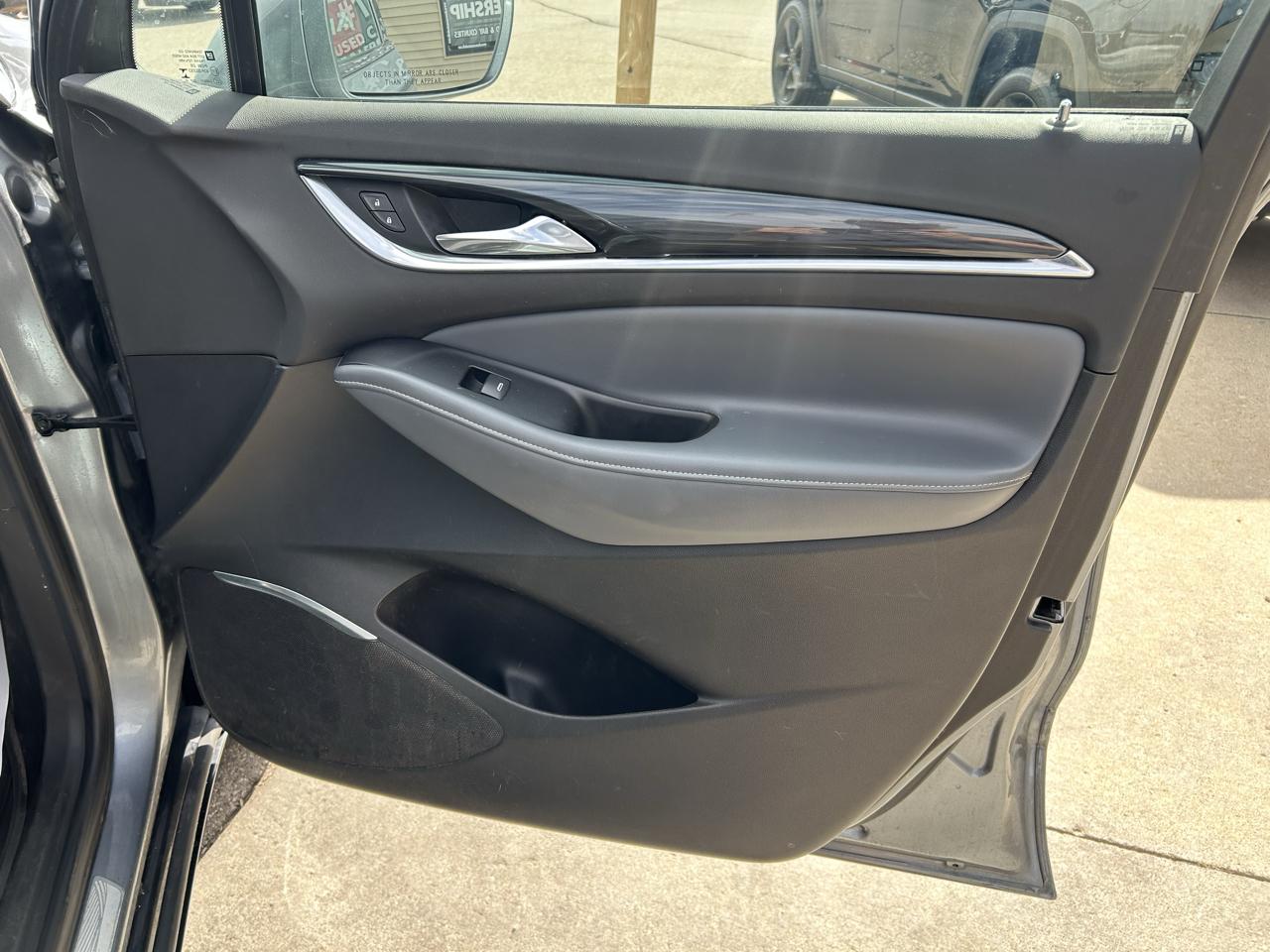 Buick Enclave FWD 4dr Essence 2018