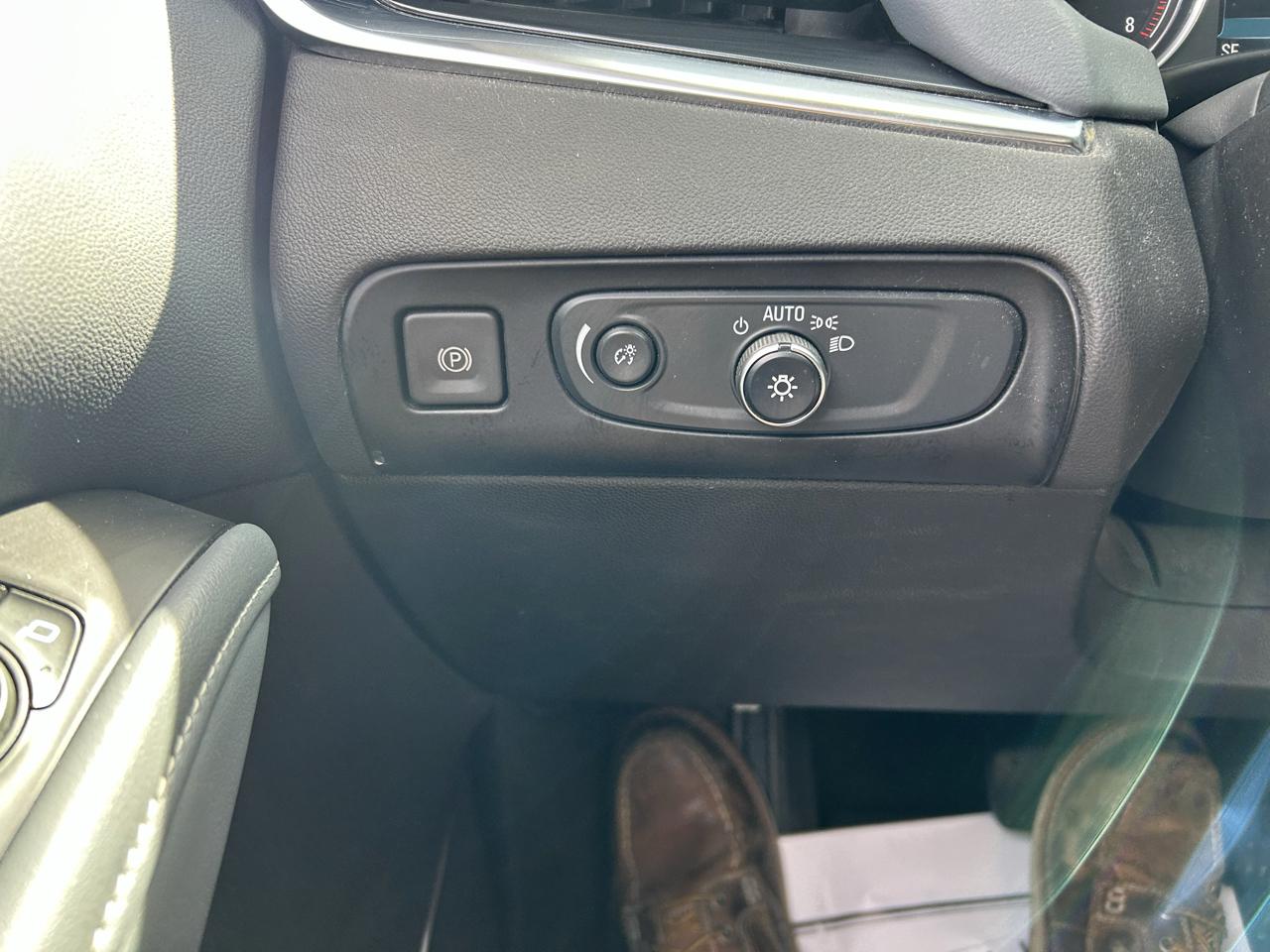 Buick Enclave FWD 4dr Essence 2018