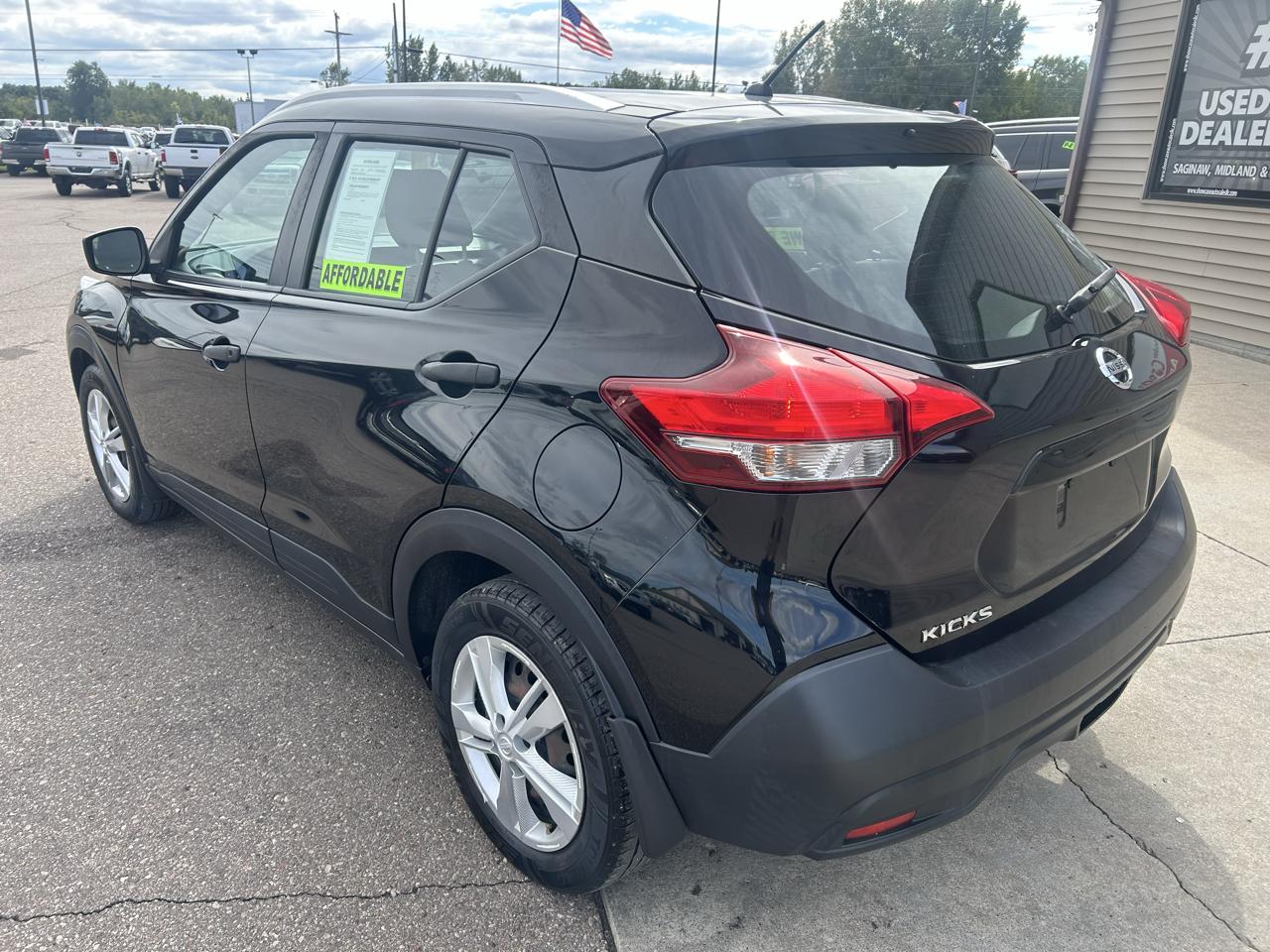 Nissan Kicks S FWD 2019
