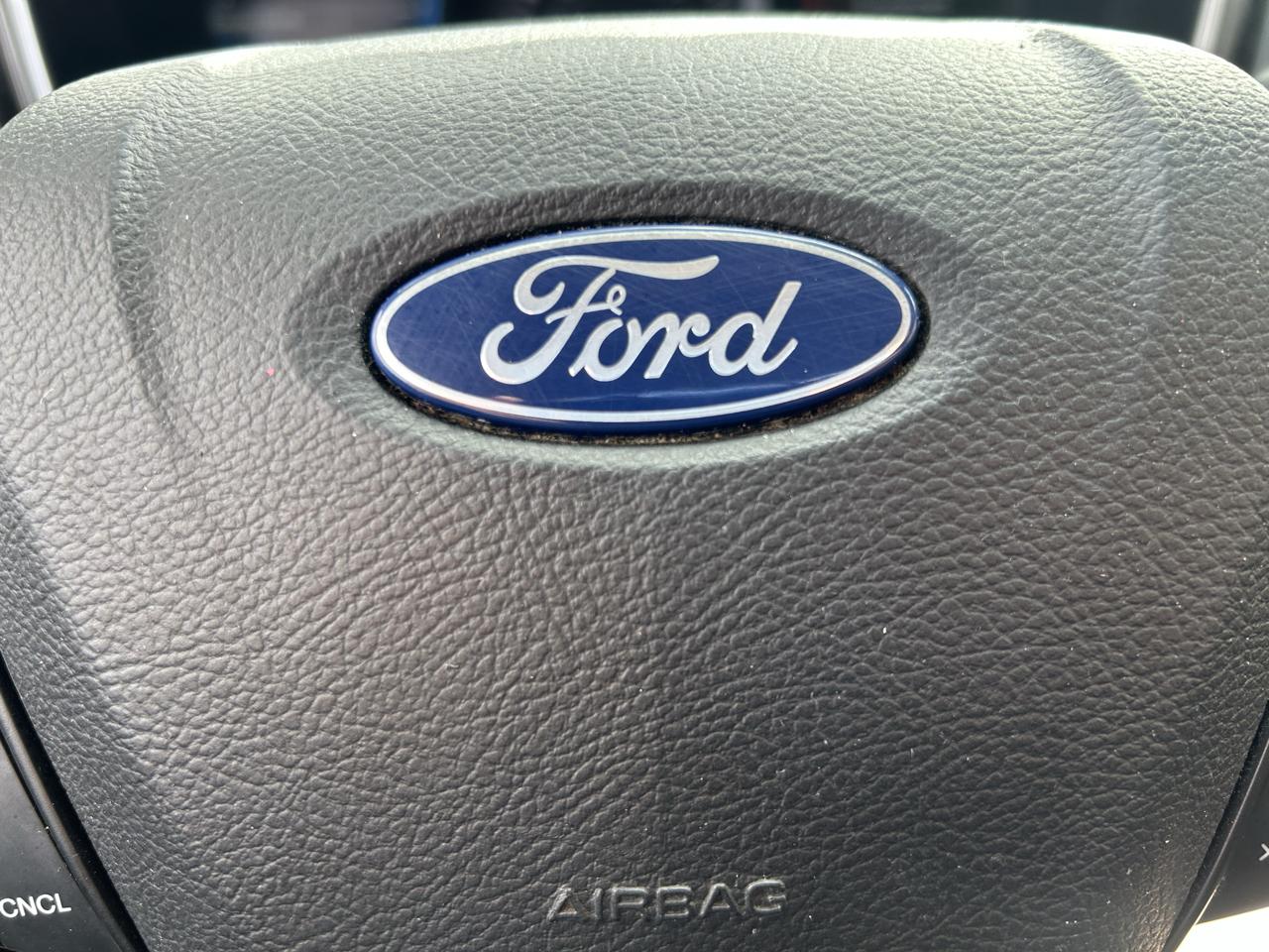 Ford Fusion SE FWD 2020
