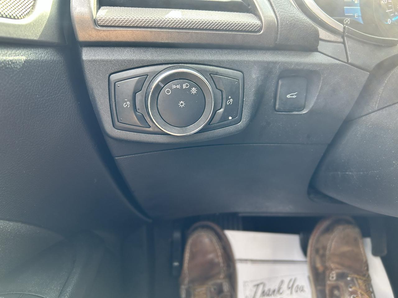 Ford Fusion SE FWD 2020