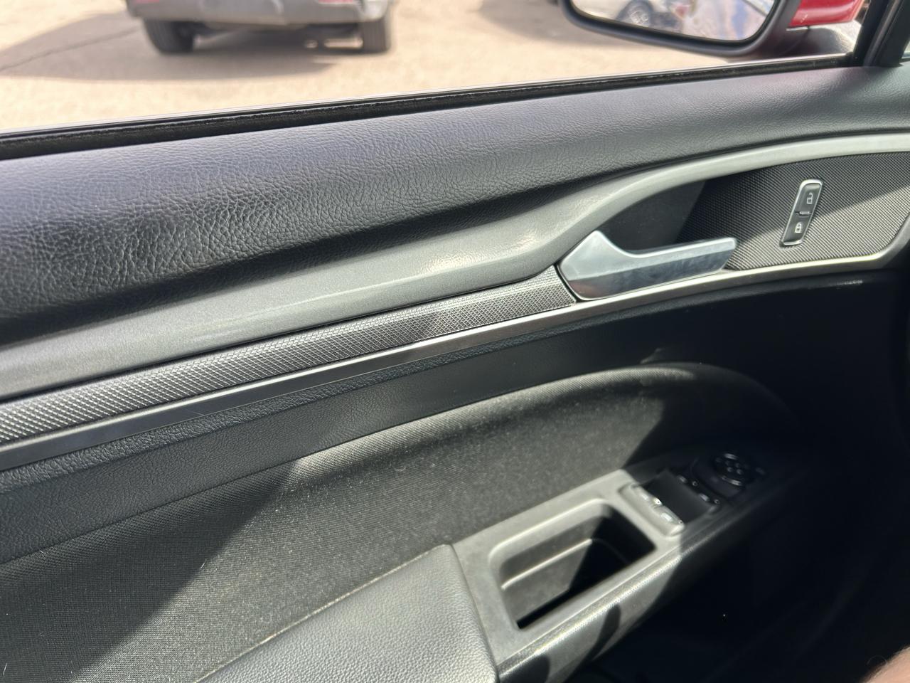 Ford Fusion SE FWD 2020