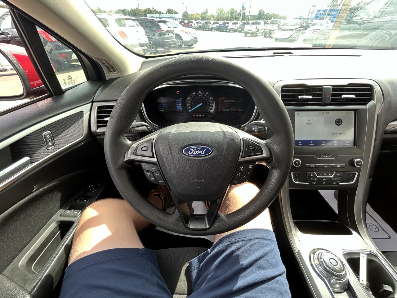 Ford Fusion SE FWD 2020