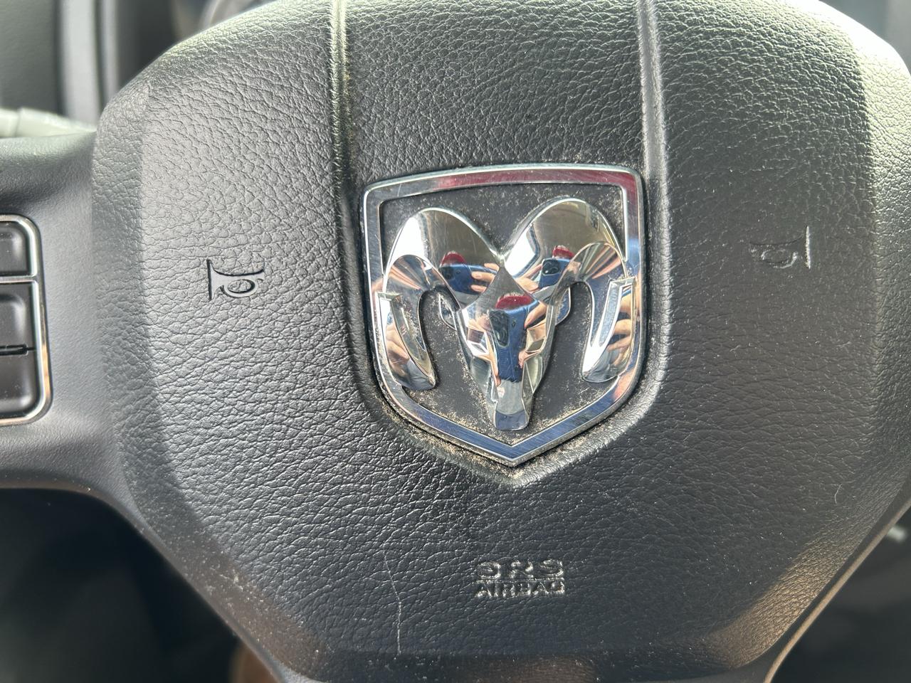 RAM 1500 Big Horn 4x4 Crew Cab 5'7" Box 2017