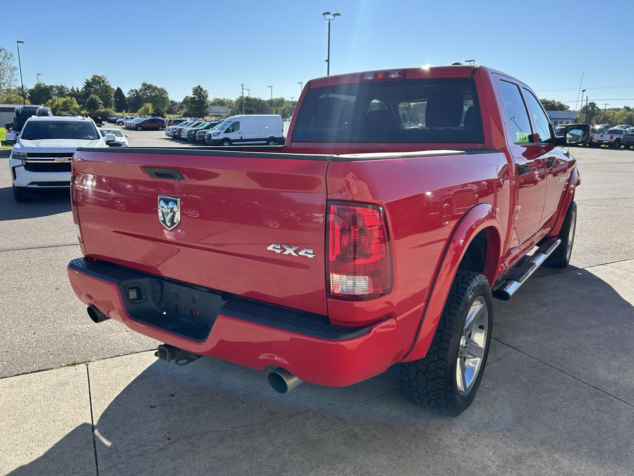 RAM 1500 4WD Crew Cab 140.5" Express 2012