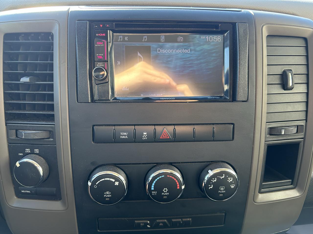 RAM 1500 4WD Crew Cab 140.5" Express 2012