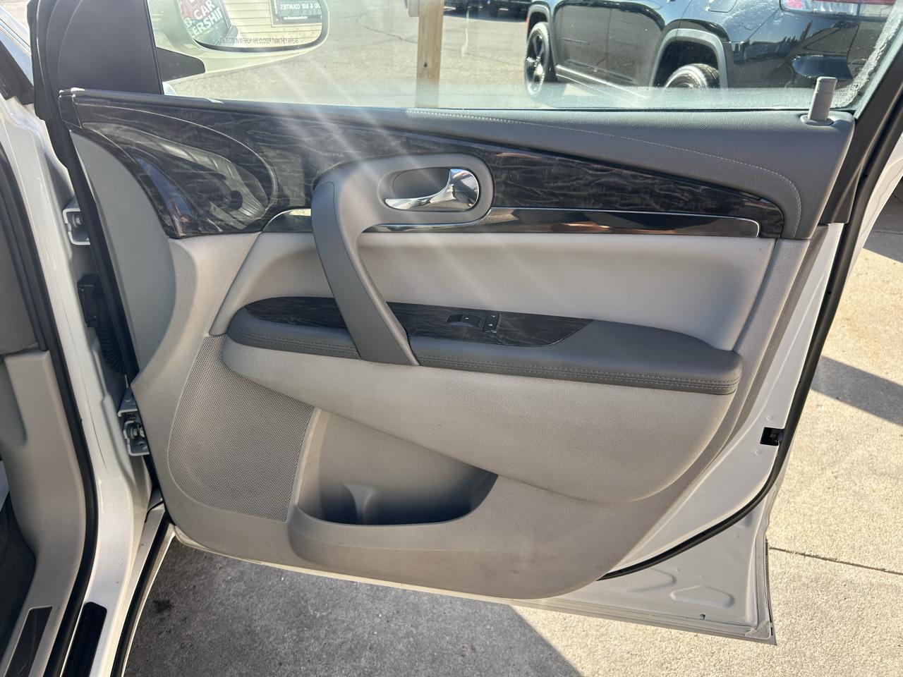 Buick Enclave FWD 4dr Leather 2014