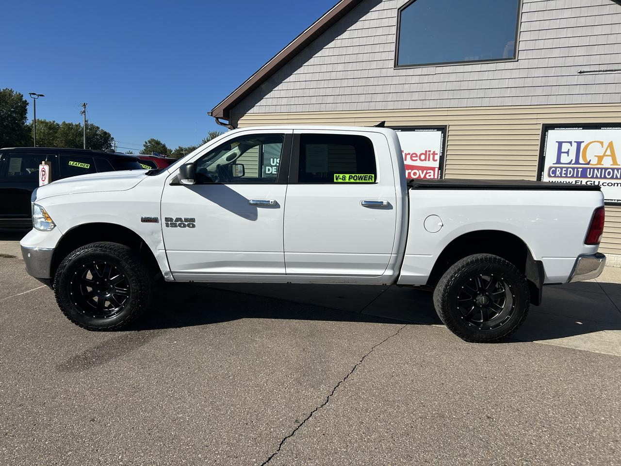 RAM 1500 Big Horn 4x4 Crew Cab 5'7" Box 2017