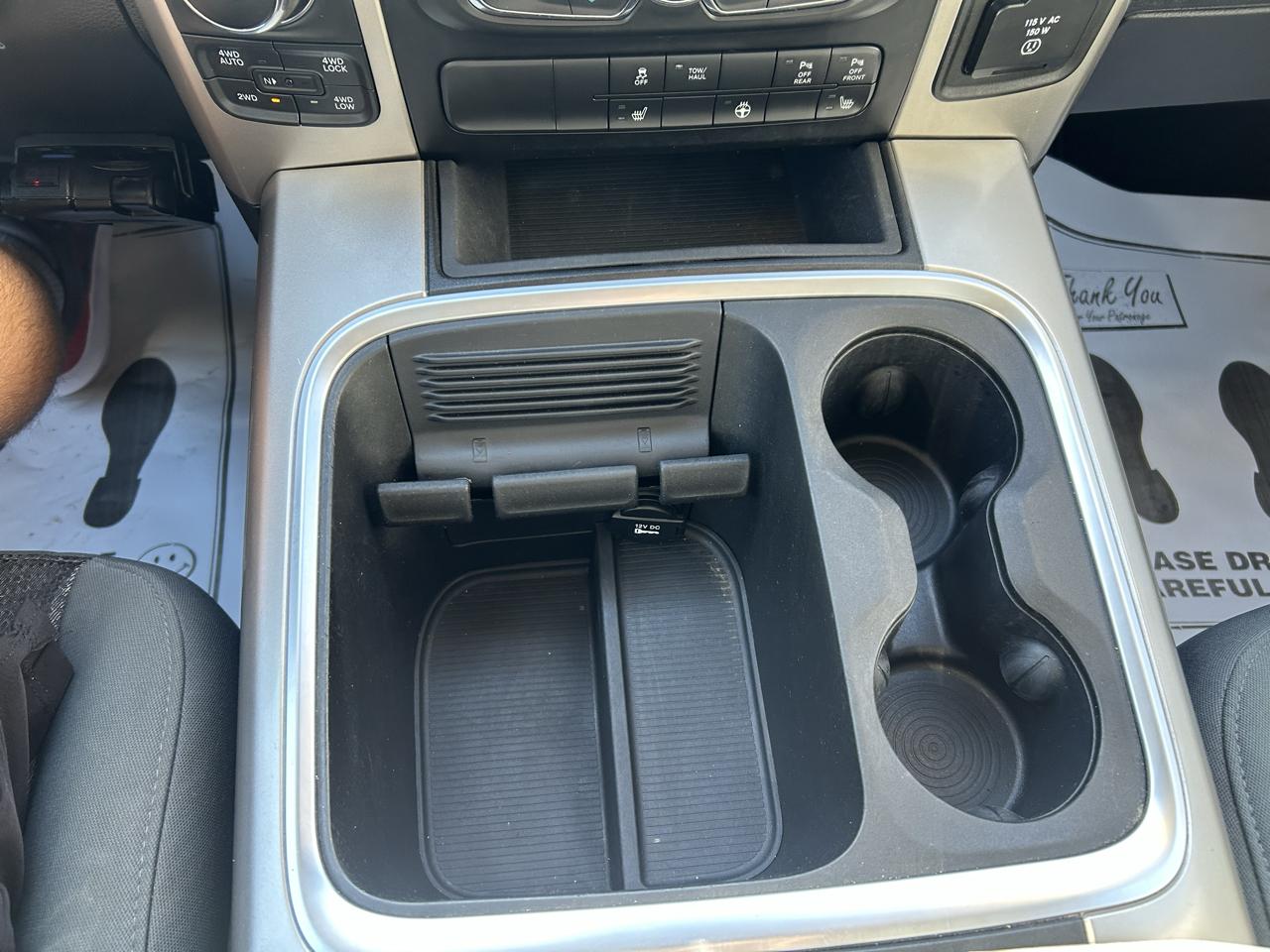 RAM 1500 Big Horn 4x4 Crew Cab 5'7" Box 2017