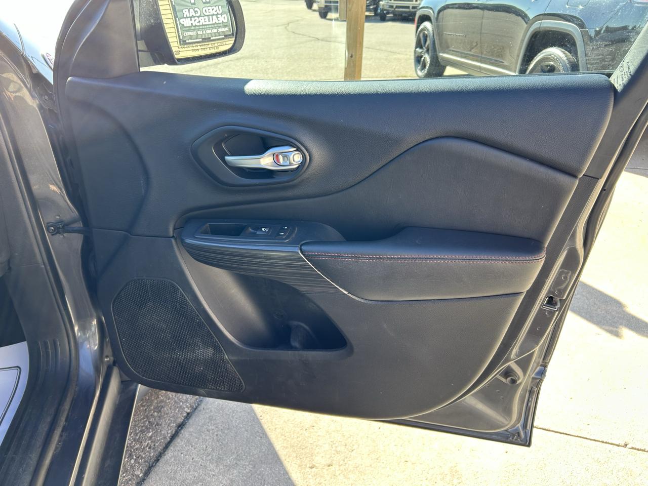 Jeep Cherokee 4WD 4dr Trailhawk 2015