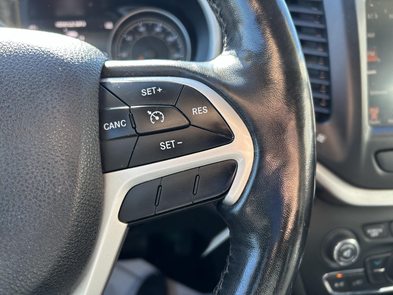 Jeep Cherokee 4WD 4dr Trailhawk 2015