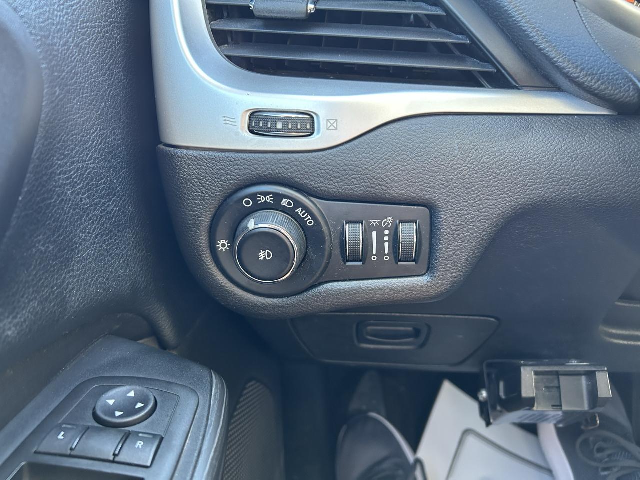 Jeep Cherokee 4WD 4dr Trailhawk 2015