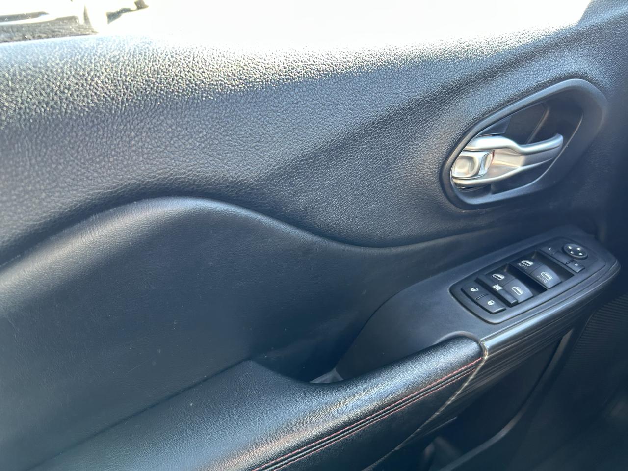 Jeep Cherokee 4WD 4dr Trailhawk 2015