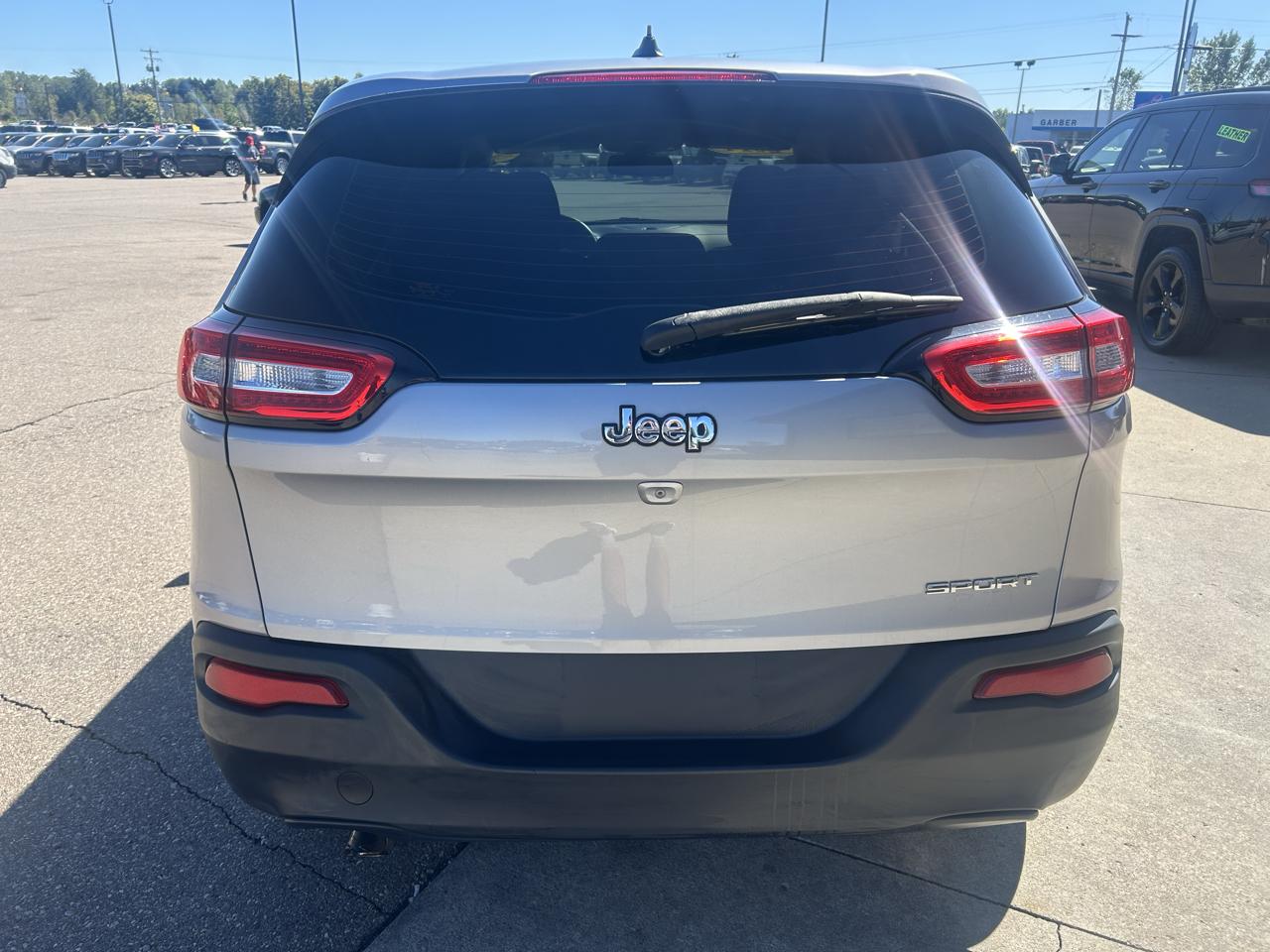 Jeep Cherokee FWD 4dr Sport 2014