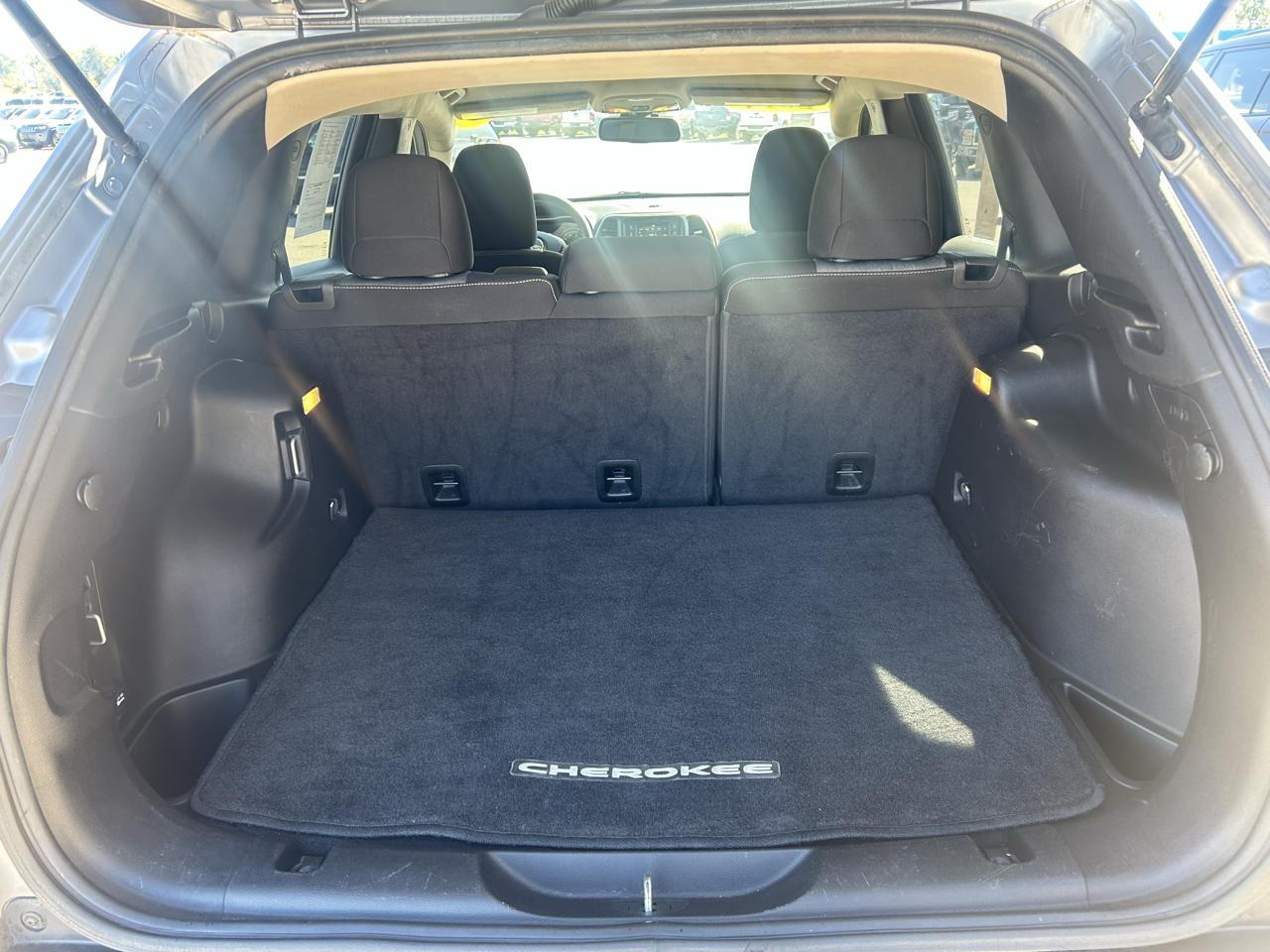 Jeep Cherokee FWD 4dr Sport 2014