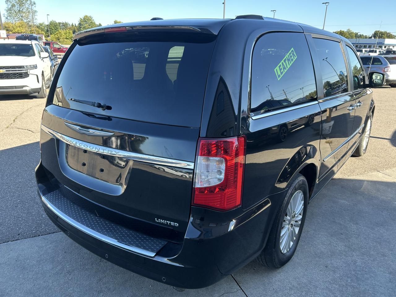 Chrysler Town & Country 4dr Wgn Limited Platinum 2015