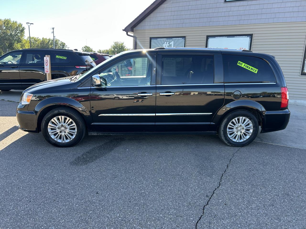 Chrysler Town & Country 4dr Wgn Limited Platinum 2015