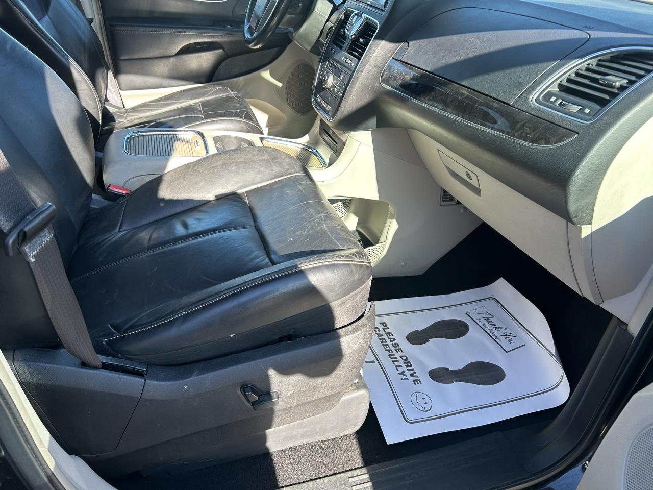 Chrysler Town & Country 4dr Wgn Limited Platinum 2015